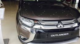Mitsubishi Outlander giao ngày kém khuyến mãi cực hấp dẫn! Gọi ngay 0987254469 để nhận nhiều ưu đãi nhất.