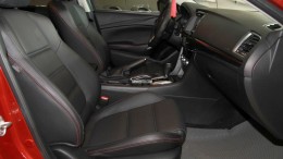 Cần bán Mazda 6 số tự động xe gia đình sử dụng