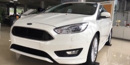 Ford Focus 1.5 Titanium 2018, xe giao ngay