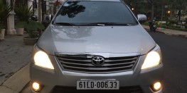 Cần Bán xe Toyota innova 2012 số sàn 515 triệu