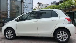 Bán Toyota Yaris 2009 at 1.3 nhập Nhật màu trắng trẻ trung