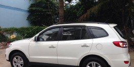 Cần bán xe Hyundai Santafe 2012 đăng kí lần đầu 12/2017 màu trắng