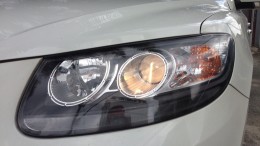 Cần bán xe Hyundai Santafe 2012 đăng kí lần đầu 12/2017 màu trắng