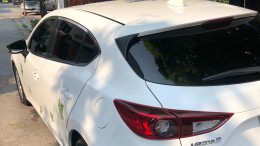 Bán mazda 3 hatchback đời 2017, màu trắng