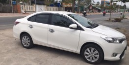 Cần bán xe Toyota Vios 2017 số sàn màu trắng nội thất kem