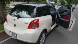 Cần bán Toyota Yaris 1.5 đời 2007, màu trắng, nhập khẩu số tự động