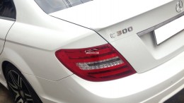 Bán xe Mercedes C300 AMG 2014 màu trắng