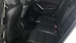 Showroom Mazda Bình Tân bán xe Mazda 6 2.0 premium, bảo hành 5 năm. LH 0909 417 798