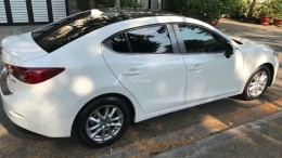 Mazda 3 1.5AT 2016 màu trắng xe đẹp như mới