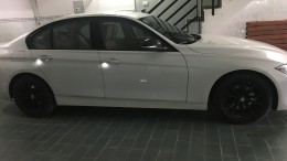 Bán BMW 320i Trắng - xe nhập khẩu