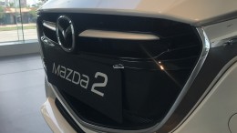 Mazda 2 1.5 sedan trang bị đầy đủ options, có xe giao ngay, đầy đủ màu LH 0909 417 798