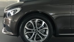 Bán xe Mercedes C200 Nâu cũ - lướt 7/2018 Chính hãng.