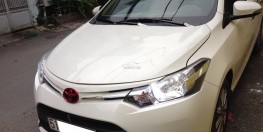 Cần bán xe Toyota Vios đời 2017 số tự động màu trắng