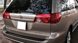 bán xe Toyota Sienna LE 2007 màu vàng ghi nhập Mỹ