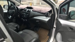 Cần bán xe Chevrolet Spark LT 1.2 màu bạc 2016 số sàn