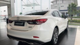 Mazda 6 Tặng Ngay Bảo Hiểm Vật Chất Cùng Gói khuyến mãi cực sốc- Đủ màu- Xe giao ngay