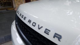 Cần bán xe LandRover Range Rover Sport 2010 màu trắng nhập Anh bản 5.0L Full Option