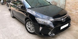 bán xe Toyota Camry 2018 màu đen long lanh, xe nhà sử dụng
