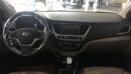 Bán ô tô Hyundai Accent 1.4 AT 2018 đời 2018, màu trắng, 425tr, có giao ngay