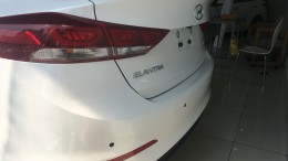 Cần bán Hyundai Elantra xe mới Hyundai Elantra 1.6 AT đời 2018, màu trắng, có giao ngay
