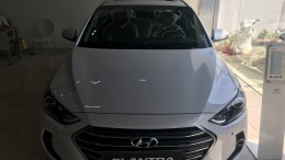 Cần bán Hyundai Elantra xe mới Hyundai Elantra 1.6 AT đời 2018, màu trắng, có giao ngay