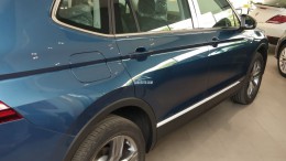Bán xe Volkswagen Tiguan Allspace, màu XANH DƯƠNG, xe nhập khẩu nguyên chiếc