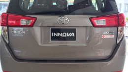 Bán Toyota Innova E số sàn + Giảm Tiền Mặt