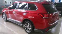 Cần bán Xe Mitsubishi Outlander 2.4 Premium màu Đỏ  giá đang ưu đãi