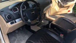 Chevrolet Aveo 2017 số sàn màu trắng Tuyệt đẹp. Xe gia đình sử dụng, không kinh doanh