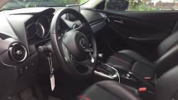 Mazda2, sản xuất 2016, số tự động màu bạc xám, xe nguyên zin