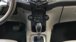 Cần bán Ford Fiesta Titanium model 2017