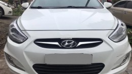 Bán hyundai Accent 2012 màu trắng số sàn xe ít đi rất mới.
