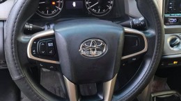 Bán Toyota Innova 2017 đk 2018 số sàn  xám long chuột