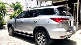 Bán Toyota Fortuner Bạc máy dầu 2017 số sàn nhập Indonesia.