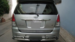 Bán Toyota Innova V 2011 màu bạc xe gia đình đi rất mới.