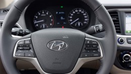 Hyundai Accent Đặc Biệt - Màu Be (Kem) - Tp.HCM - Giao ngay - Trả góp tối ưu nhất