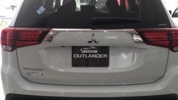 Bán xe ô tô Mitsubishi Outlander 2019 giao ngay đủ màu