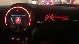 Bán xe MINI Cooper S 5 Door LCI, màu đỏ chili Red, nhập nguyên chiếc từ Anh Quốc. Hỗ trợ thủ tục nhanh chóng, đội ngũ nhân viên tư vấn nhiệt tình và chuyên nghiệp.