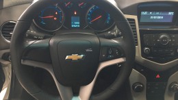 Bán xe Chevrolet Cruze LT 2017 Màu Trắng