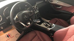 Mercedes C300 AMG màu Đỏ sản xuất 2017 đăng ký 4/2018 tên Cá nhân.