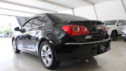 Cần bán Chevrolet Cruze LTZ đời 2017 at, Odo: 43.000 km màu đen, xe đẹp như mới ạ.