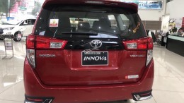 Bán xe Toyota Innova 2.0G Venturer Màu Đỏ - Khuyến Mãi Lớn - Giao Ngay