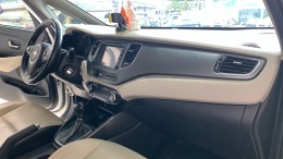 Cần bán Kia Rondo 2016, 2.0 at, màu trắng, xe đẹp lung linh