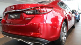 Mazda 6 ưu đãi cực tốt đến 61 Triệu