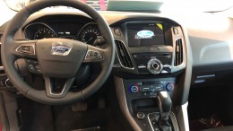 Ford Focus Titanium 2019 giá cực ưu đãi chỉ