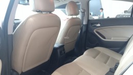Cần bán Kia Cerato 2017 1.6 at, Xăng,  xe đẹp như mới, giá chỉ 550 tr.