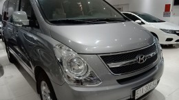Cần bán Hyundai Starext đời 2012 2.5 MT đăng kiểm lần đầu năm 2014 xe nhập khẩu Hàn Quốc, Màu bạc xe đẹp.