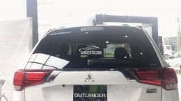 Outlander xe tự động , Tháng 11 với nhiều ưu đãi hấp dẫn