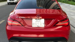 Bán xe Mercedes CLA 200 2017 màu đỏ