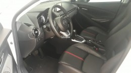 Cần bán xe Masda 2 đời 2018, dòng sedan, số tự động, 5 chổ ngồi. Xe chính chủ không chạy Grap